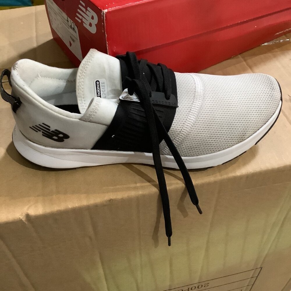 New Balance Women's DynaSoft Nergize v3 - White/Black